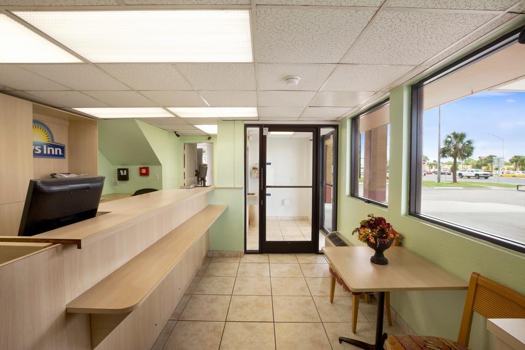 Days Inn Pensacola North Ferry Pass Extérieur photo
