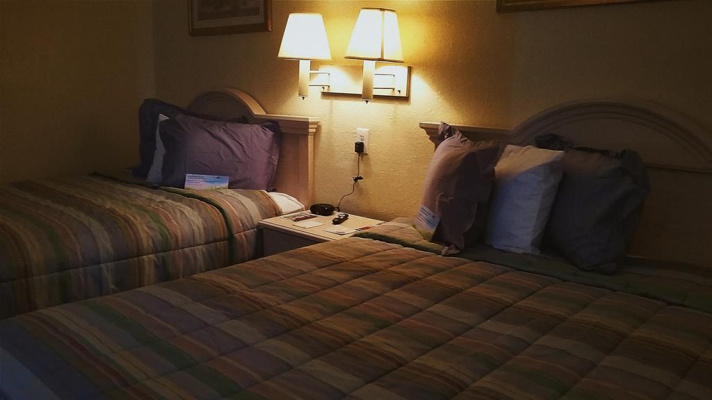 Days Inn Pensacola North Ferry Pass Extérieur photo